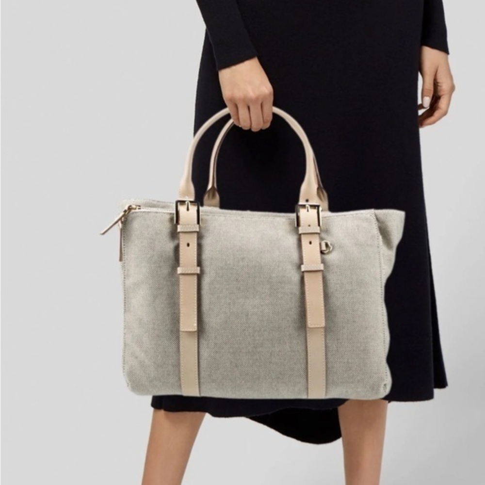 India Hicks Duchess of Windsor tote satchel purse.